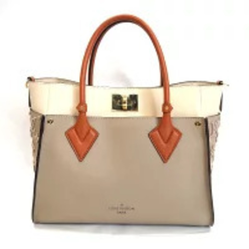 Louis Vuitton On My Side Handbag Shoulder Bag Leather Beige